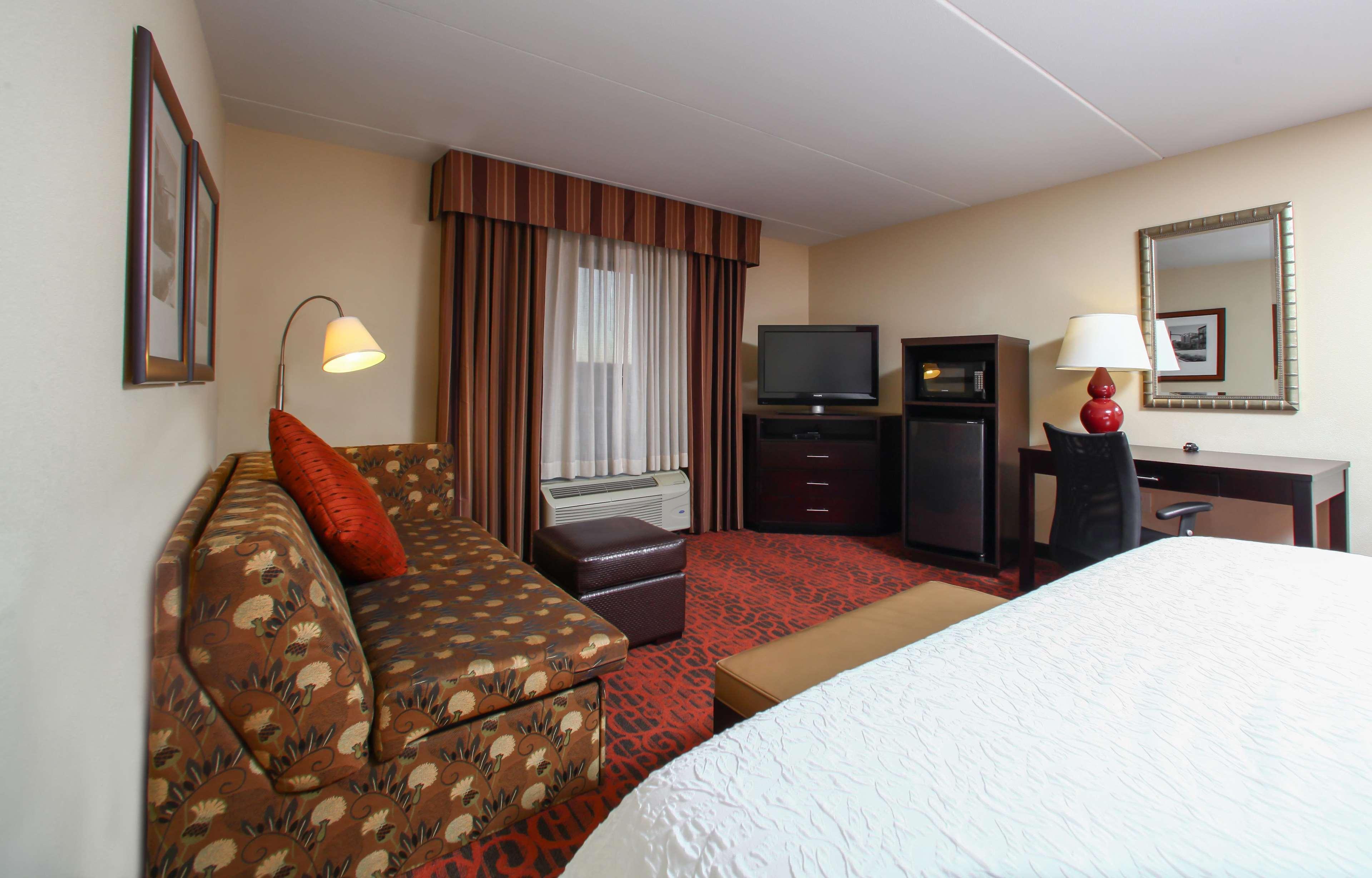 Hampton Inn Atlanta-Кантон Экстерьер фото