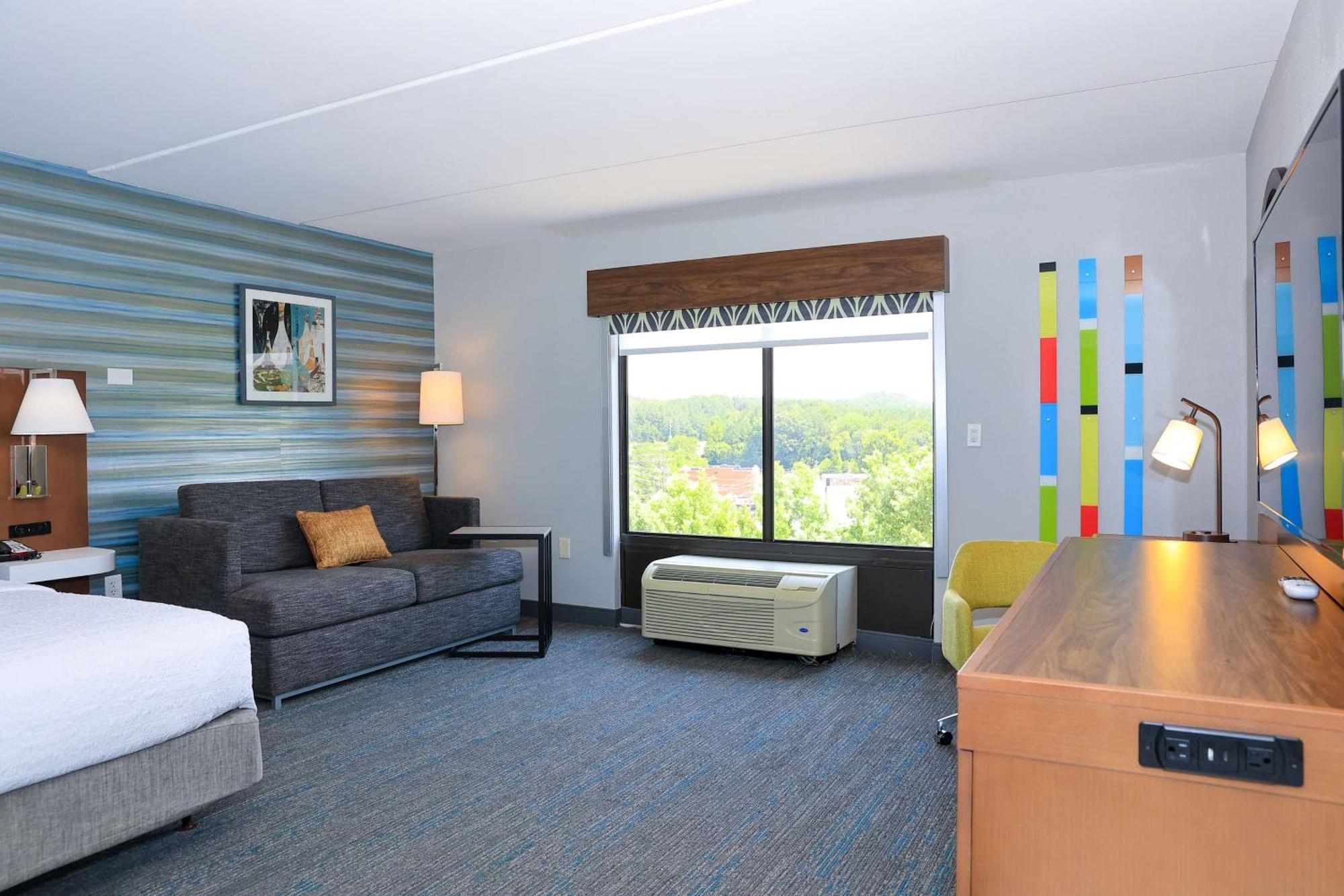 Hampton Inn Atlanta-Кантон Экстерьер фото